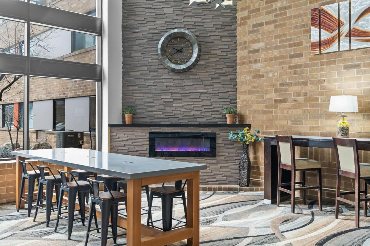 Quality Inn & Suites Mall Of America - Msp Airport Bloomington Luaran gambar