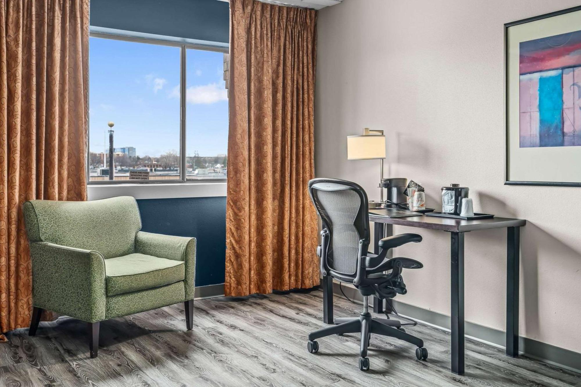 Quality Inn & Suites Mall Of America - Msp Airport Bloomington Luaran gambar