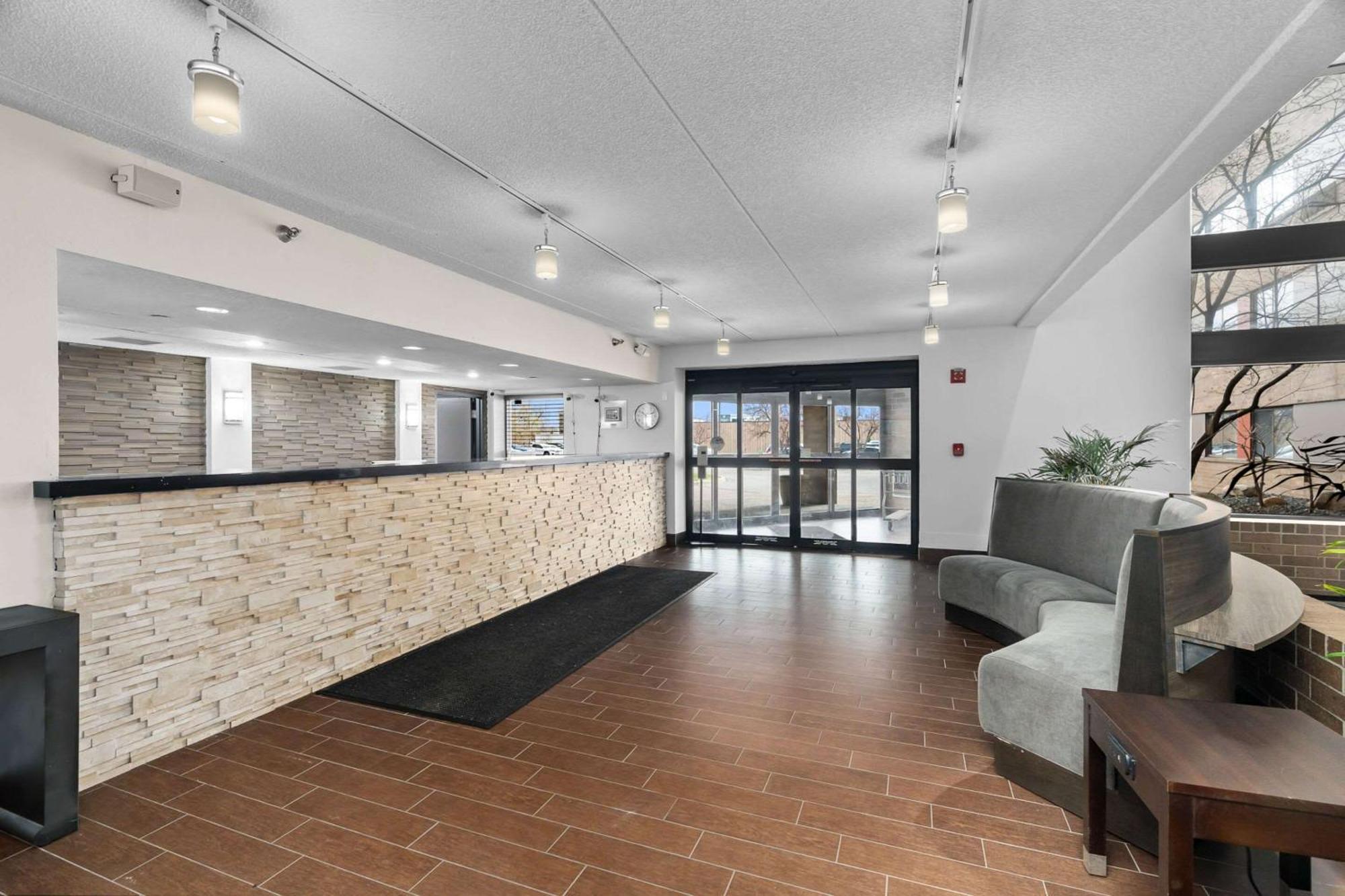 Quality Inn & Suites Mall Of America - Msp Airport Bloomington Luaran gambar